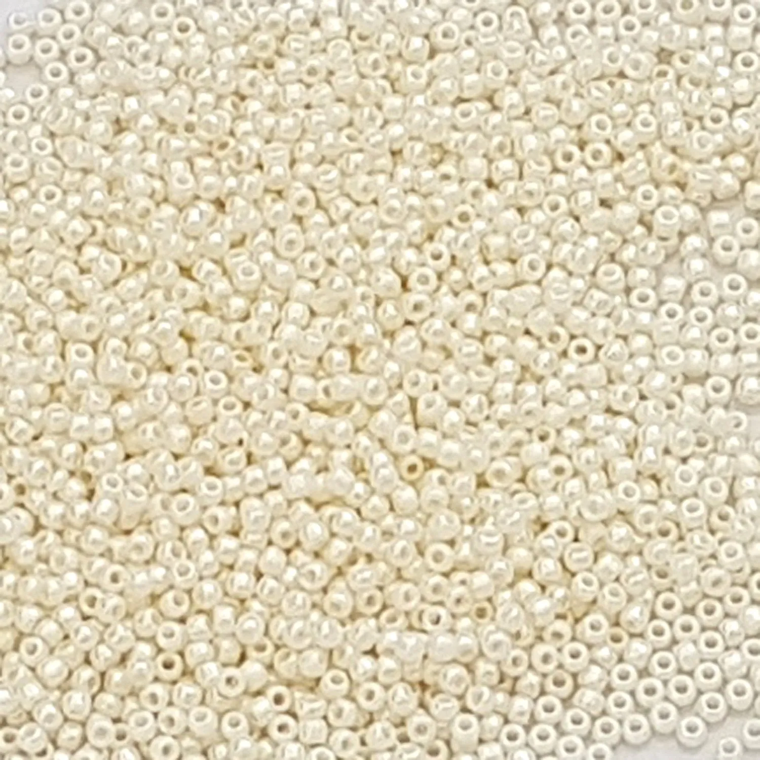 11/0 TR-122 White Navajo Opaque Lustre 10g Round Toho Seed Beads - Beading Supply