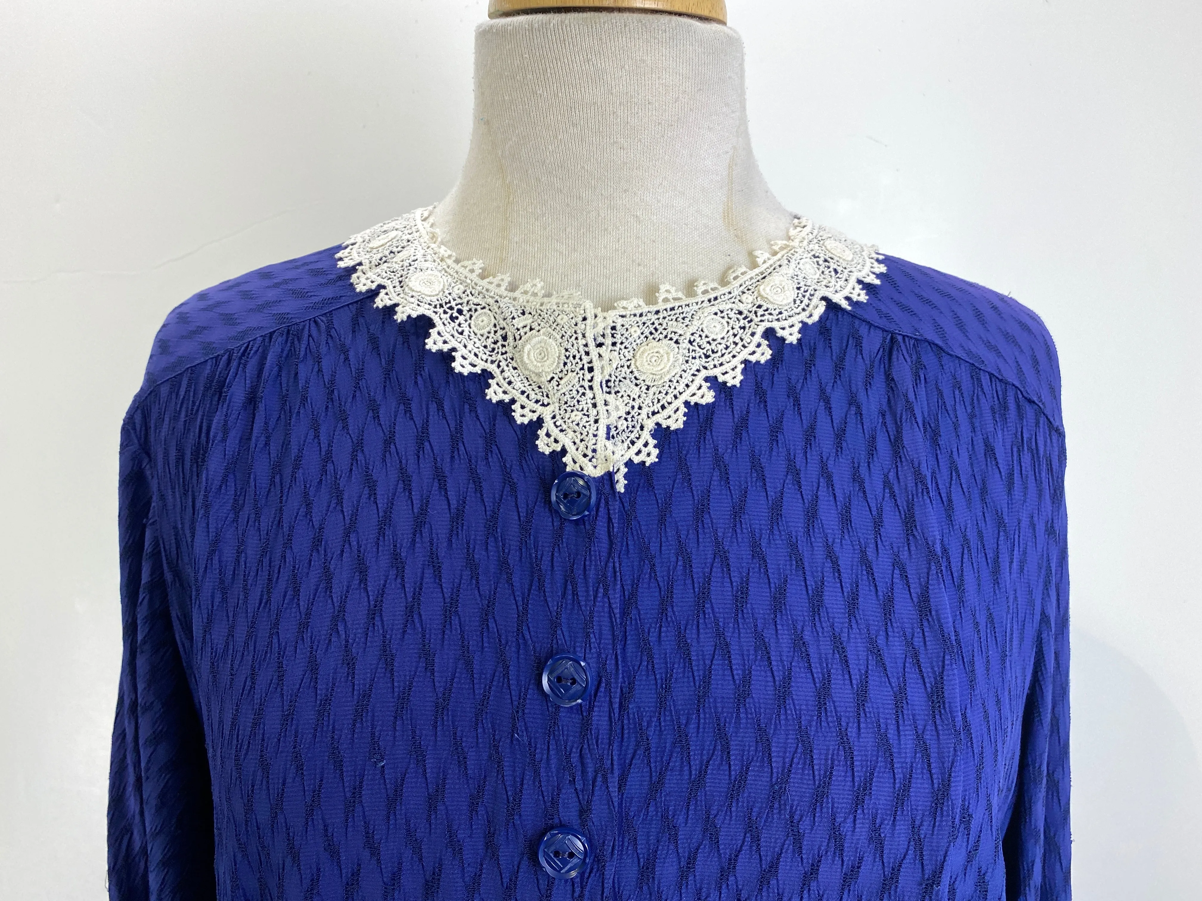 Antique Edwardian White Irish Crochet Lace Collar