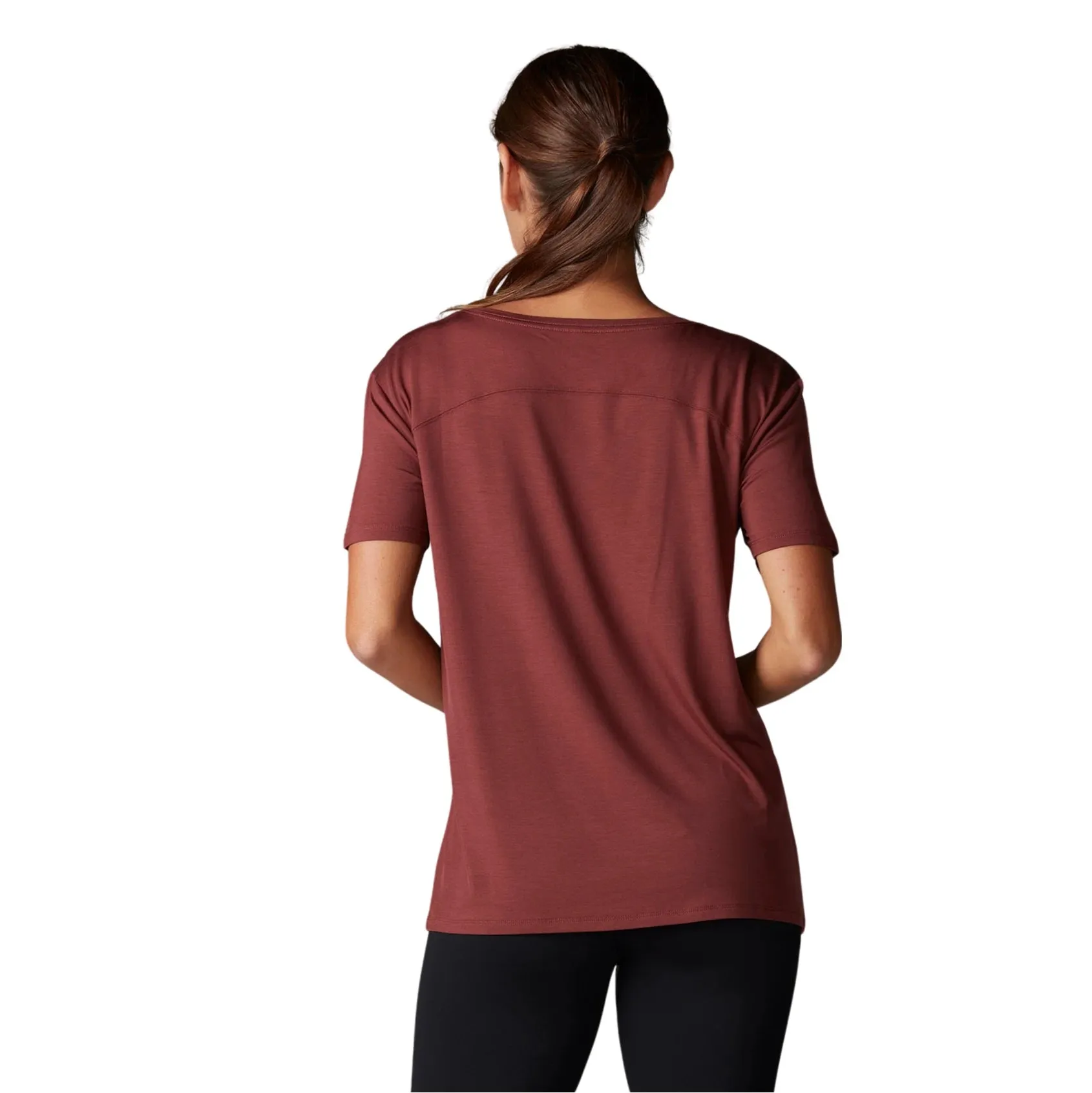 EVERYDAY V-NECK TEE