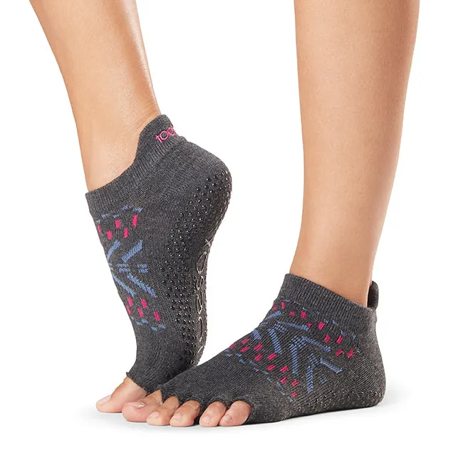 Half Toe Low Rise Grip Socks *